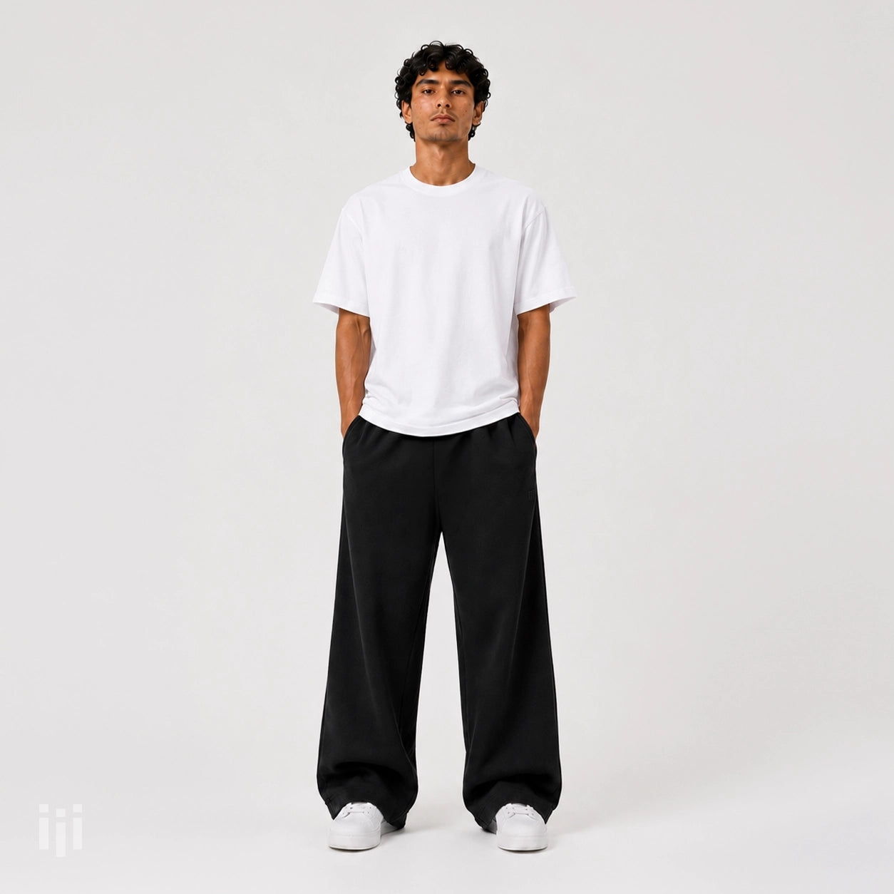 Black - Relaxed Sweatpants