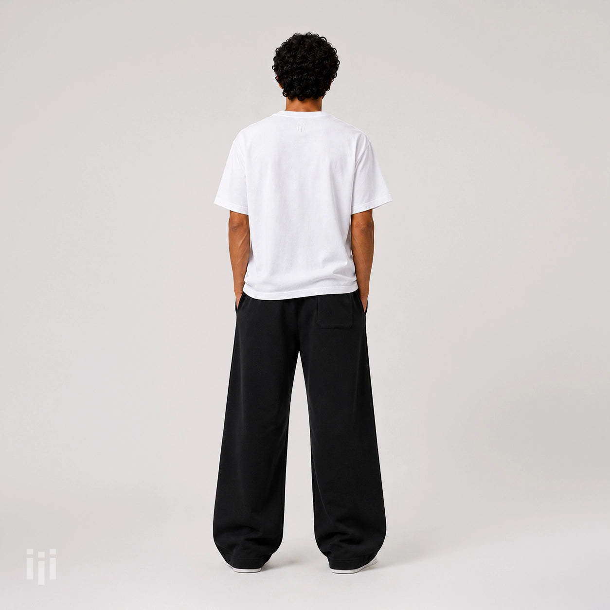 Black - Relaxed Sweatpants