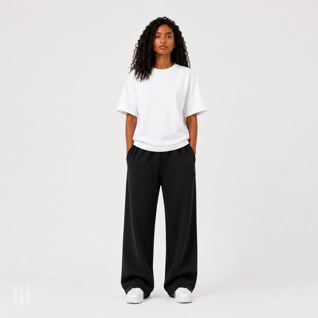 Black - Relaxed Sweatpants